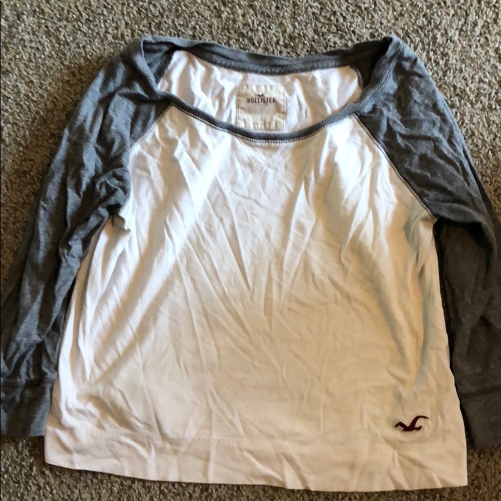 Hollister T shirt